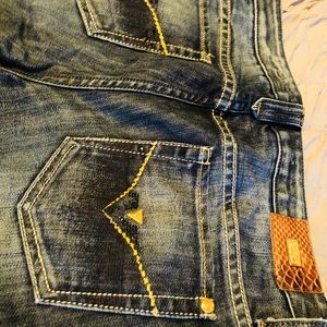 Guess premium embellished back pockets 😍